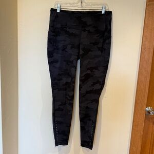 Lululemon Swift speed high rise tight - Size 12 - 28" inseam - Camo